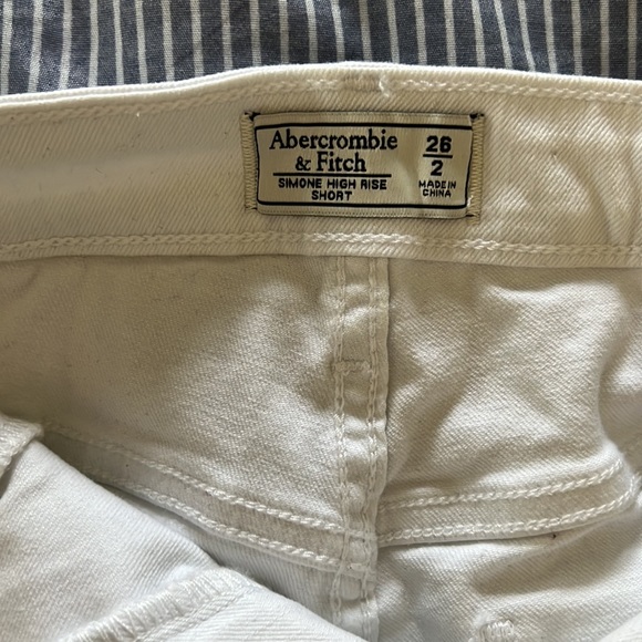 Abercrombie White Denim High Rise Shorts - Picture 3 of 5